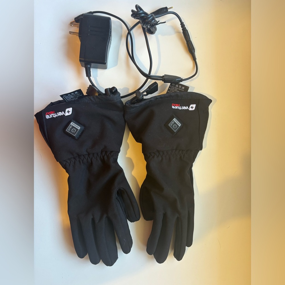 Heated gloves